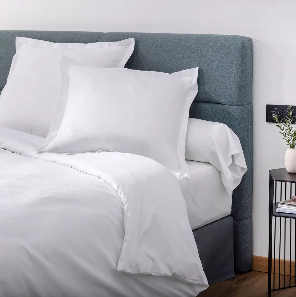 Housse de couette Centium Satin Tone on Tone